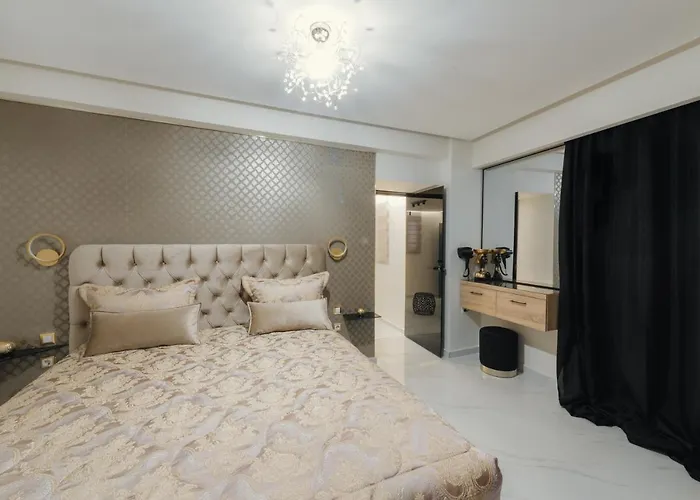 Odysseus Luxury House