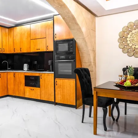 Odysseus Luxury House *